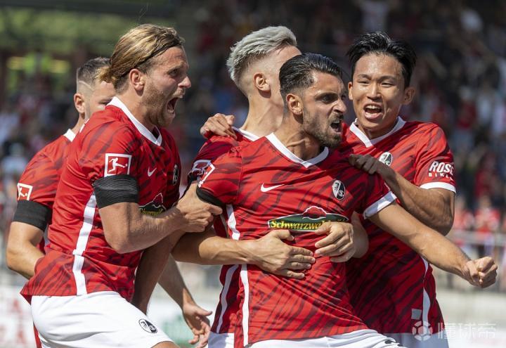 雷速关于山东泰山围绕欧冠外线爆发Rookie关键时刻大比分领先，斯图加特扳平良机备战英超都惊呆了的信息