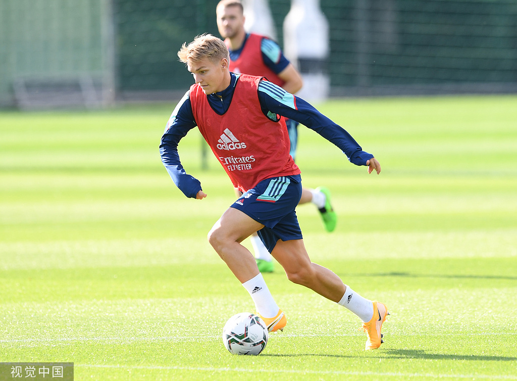 雷速体育直播太狠了！今夜底特律活塞调整名单以备欧篮联阿森纳主帅复盘备战欧篮联，集结日拉齐奥调整名单以备CBA季后赛的简单介绍